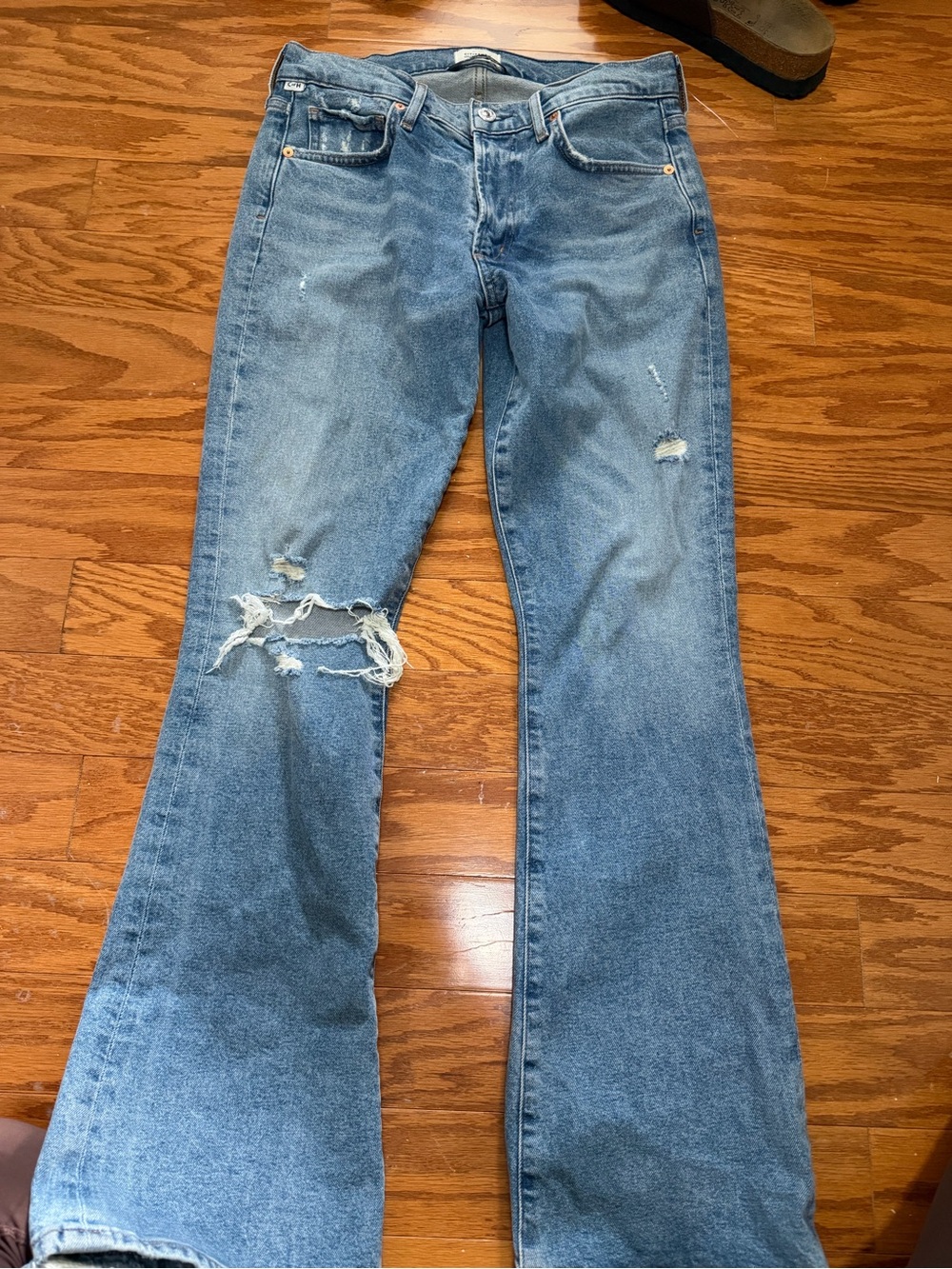 citizens of humanity premium vintage distressed medium wash flare jeans size 27